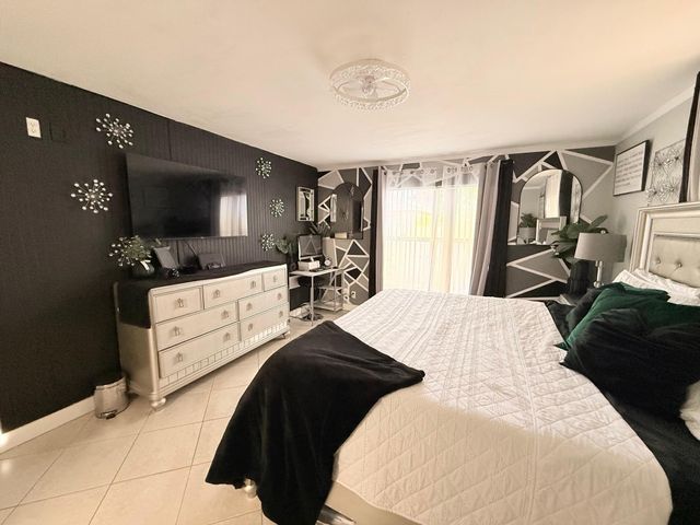 10088 Boynton Place Circle, Boynton Beach, FL 33437