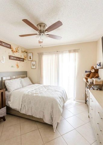 10088 Boynton Place Circle, Boynton Beach, FL 33437