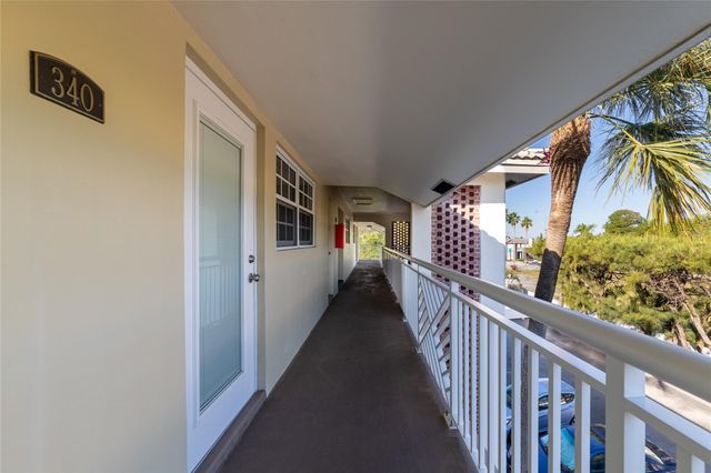 1951 NE 39 340, Lighthouse Point, FL 33064