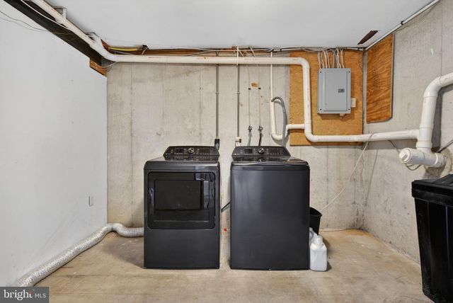 219 CHELMSFORD DR, Marietta, PA 17547