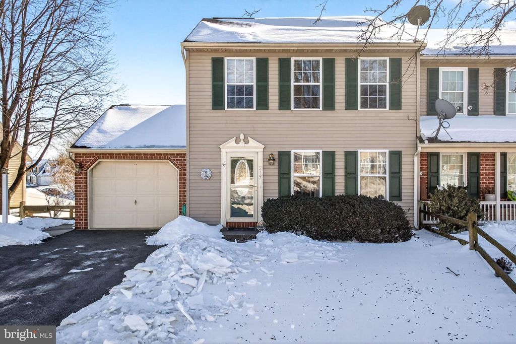 219 CHELMSFORD DR, Marietta, PA 17547