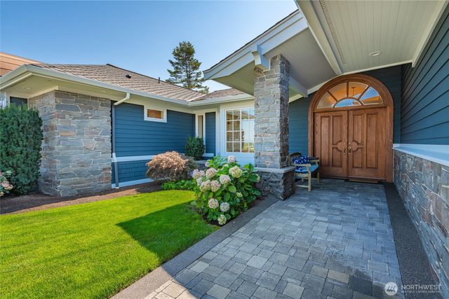 5685 Nakat Way, Blaine, WA 98230