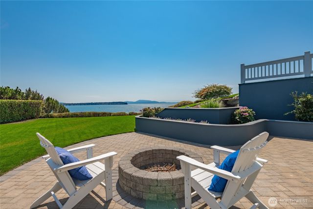 5685 Nakat Way, Blaine, WA 98230