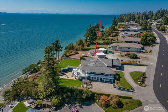5685 Nakat Way, Blaine, WA 98230