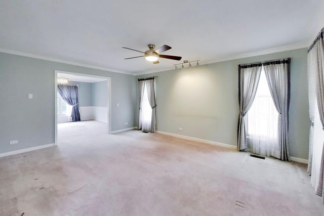 825 W Dorset Avenue, Palatine, IL 60067