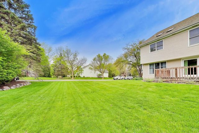 825 W Dorset Avenue, Palatine, IL 60067