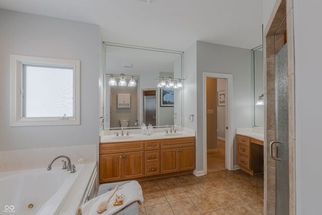 12711 Old Stone Drive, Indianapolis, IN 46236