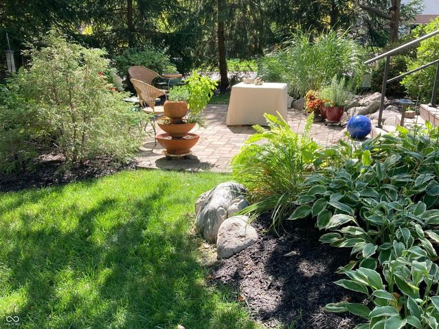 12711 Old Stone Drive, Indianapolis, IN 46236