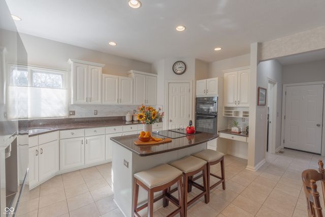 12711 Old Stone Drive, Indianapolis, IN 46236