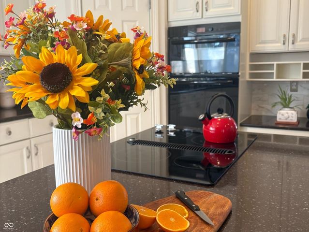 12711 Old Stone Drive, Indianapolis, IN 46236