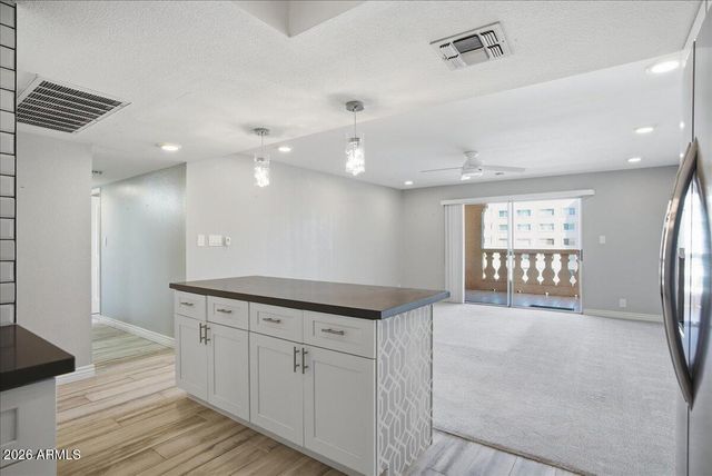 7910 E CAMELBACK Road 402, Scottsdale, AZ 85251