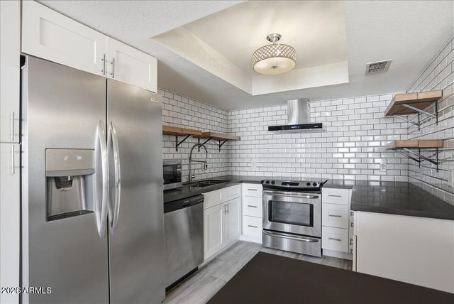 7910 E CAMELBACK Road 402, Scottsdale, AZ 85251