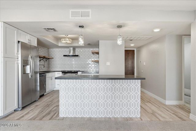 7910 E CAMELBACK Road 402, Scottsdale, AZ 85251