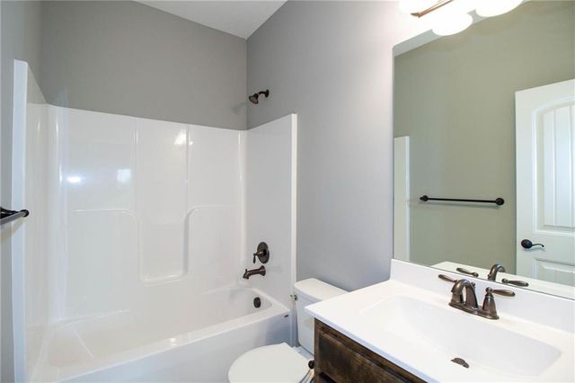 3316 NW 93rd Street, Kansas City, MO 64154