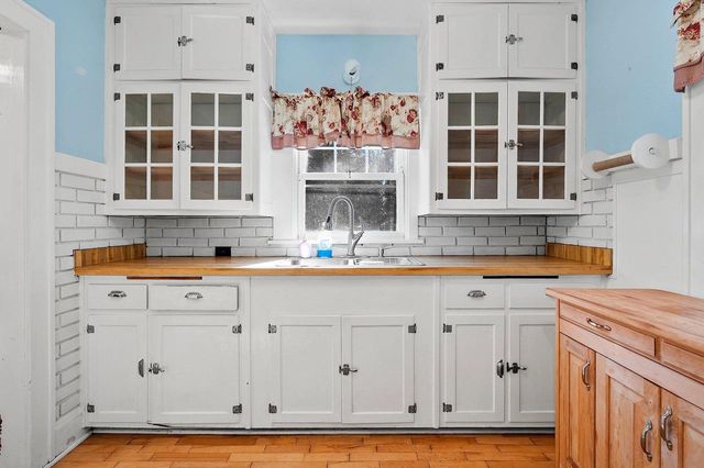 W11944 PARKWAY ROAD, Crivitz, WI 54114