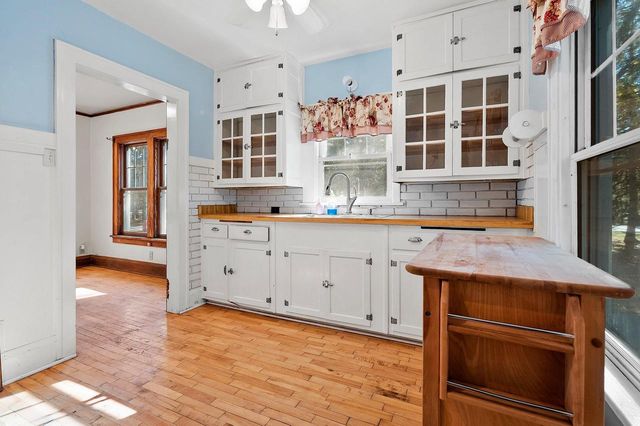 W11944 PARKWAY ROAD, Crivitz, WI 54114