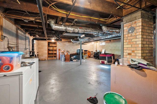 W11944 PARKWAY ROAD, Crivitz, WI 54114