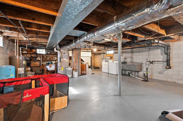 W11944 PARKWAY ROAD, Crivitz, WI 54114