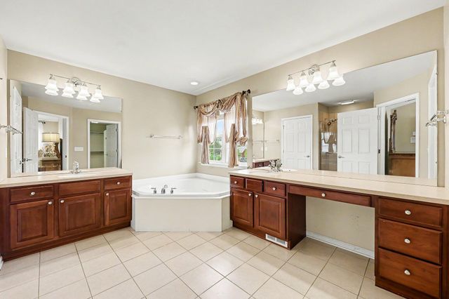 6871 Lakeway Street, Ypsilanti Twp, MI 48197