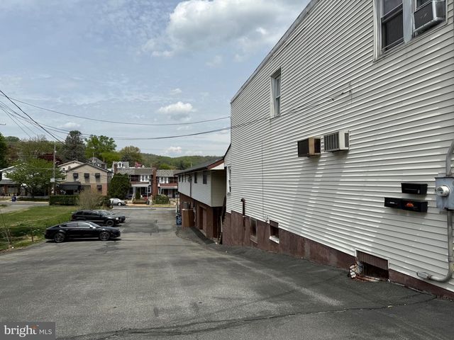 2441 PERKIOMEN AVE, Reading, PA 19606