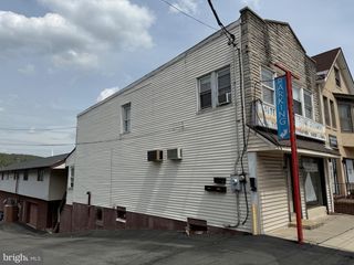 2441 PERKIOMEN AVE, Reading, PA 19606