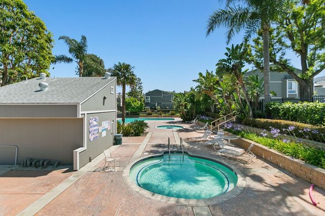 2670 W Segerstrom A, Santa Ana, CA 92704