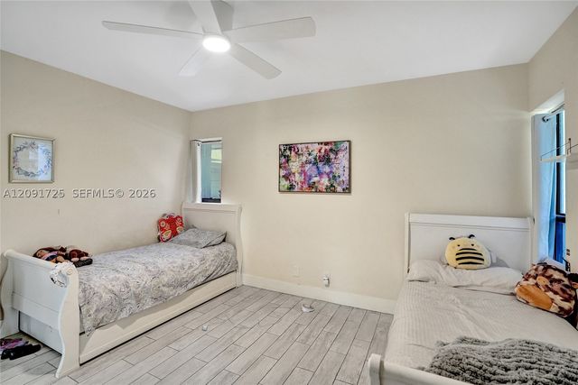 5704 Coco Palm Dr, Tamarac, FL 33319