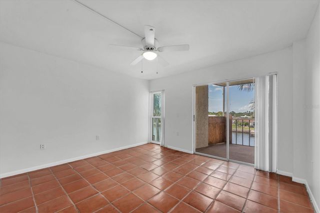 4900 38TH WAY S 302, St Petersburg, FL 33711