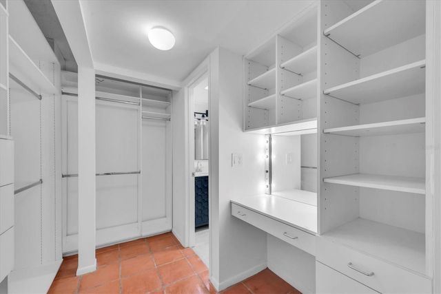 4900 38TH WAY S 302, St Petersburg, FL 33711