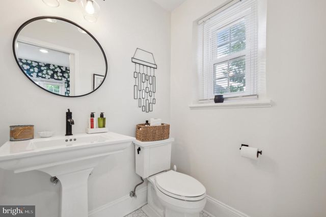 504 GAINSBORO RD, Drexel Hill, PA 19026