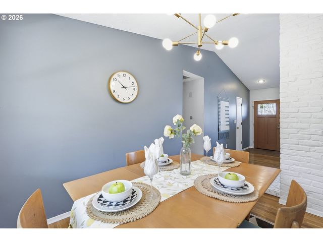 13912 Ne FREMONT Ct, Portland, OR 97230