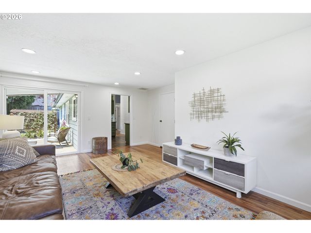 13912 Ne FREMONT Ct, Portland, OR 97230