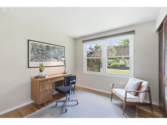 13912 Ne FREMONT Ct, Portland, OR 97230