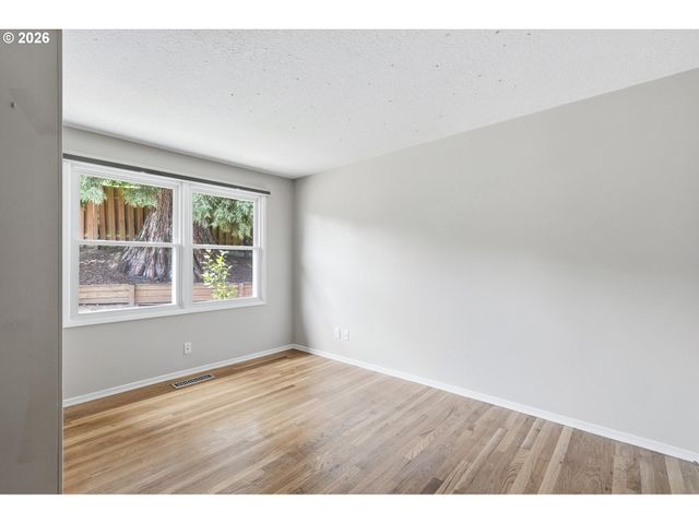 13912 Ne FREMONT Ct, Portland, OR 97230