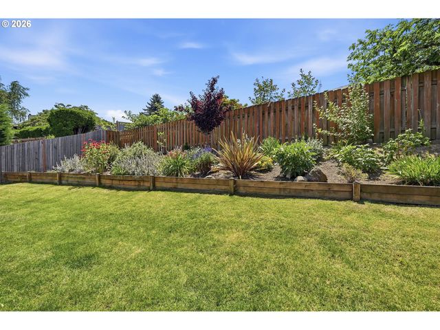 13912 Ne FREMONT Ct, Portland, OR 97230