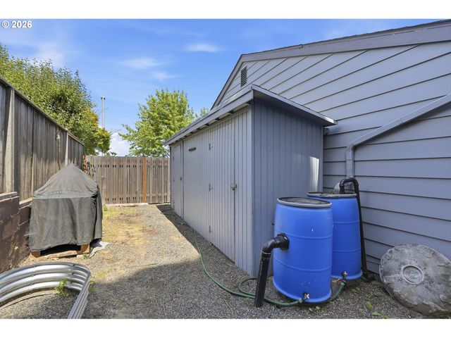 13912 Ne FREMONT Ct, Portland, OR 97230