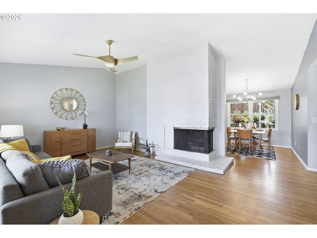 13912 Ne FREMONT Ct, Portland, OR 97230