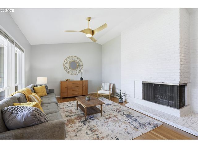 13912 Ne FREMONT Ct, Portland, OR 97230