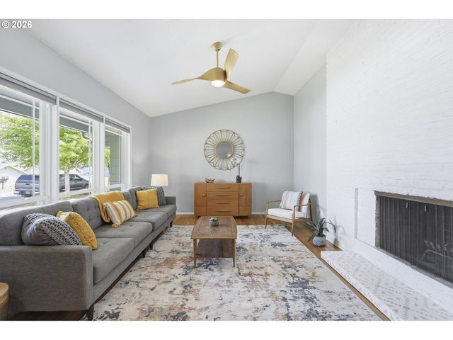 13912 Ne FREMONT Ct, Portland, OR 97230