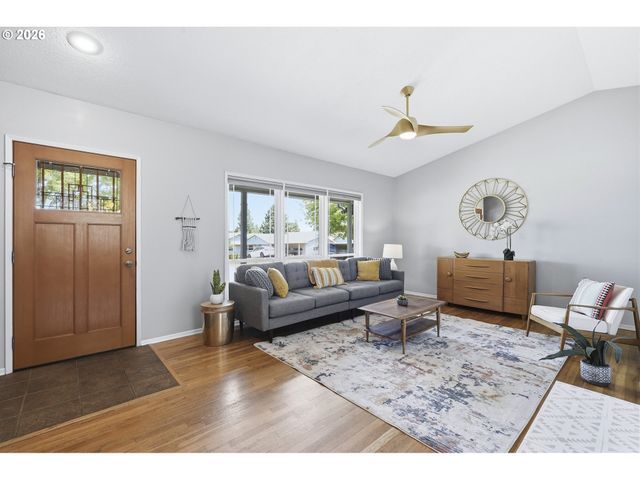 13912 Ne FREMONT Ct, Portland, OR 97230