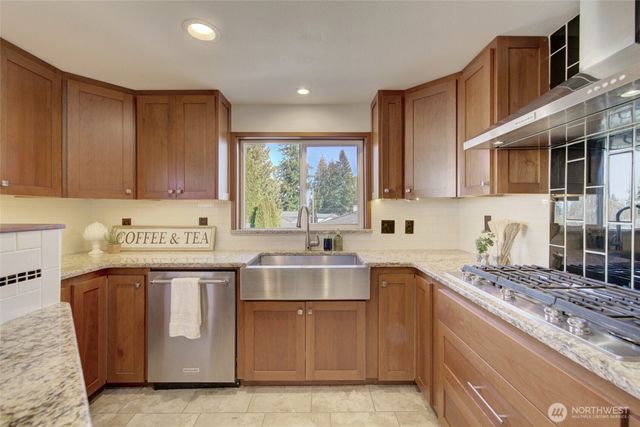 1225 Madison Street, Everett, WA 98203