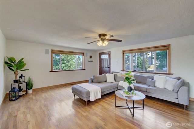 1225 Madison Street, Everett, WA 98203