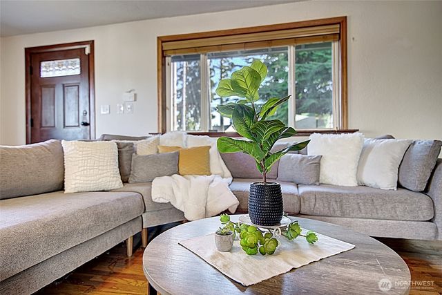 1225 Madison Street, Everett, WA 98203