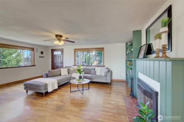 1225 Madison Street, Everett, WA 98203