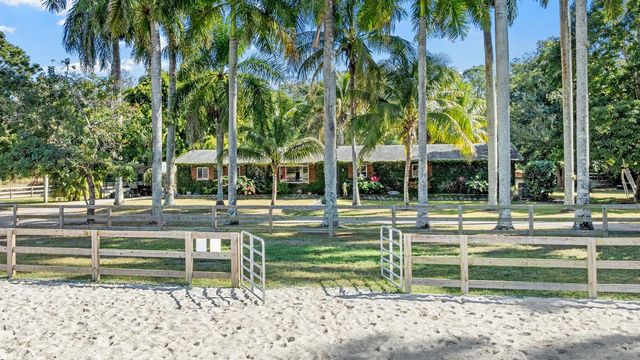 1068 D Road, Loxahatchee Groves, FL 33470