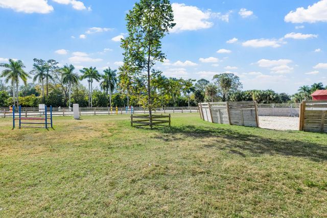 1068 D Road, Loxahatchee Groves, FL 33470