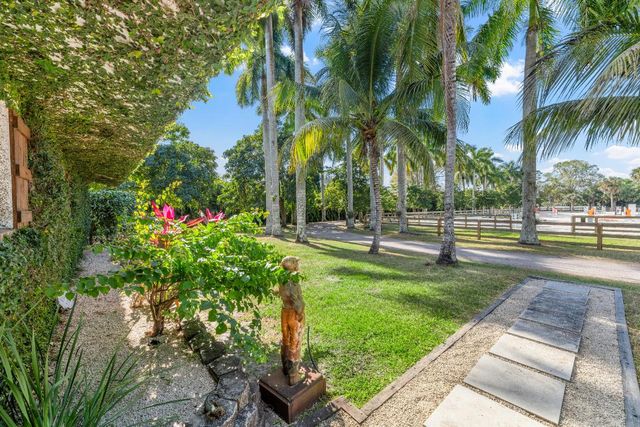 1068 D Road, Loxahatchee Groves, FL 33470