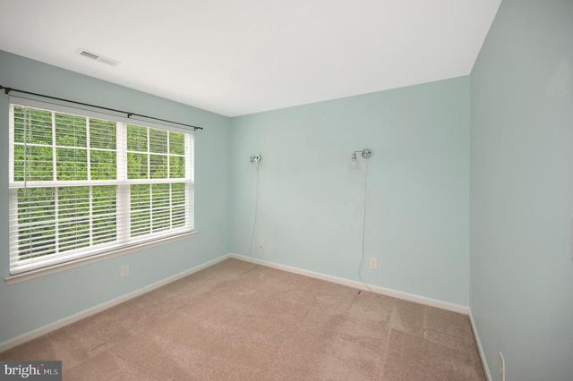 5236 LONGBOW RD, King George, VA 22485