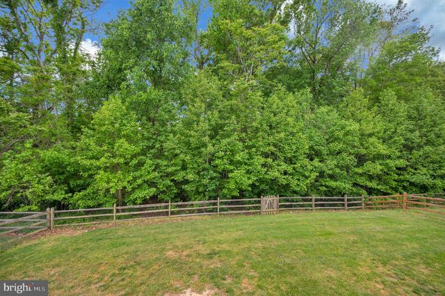 5236 LONGBOW RD, King George, VA 22485