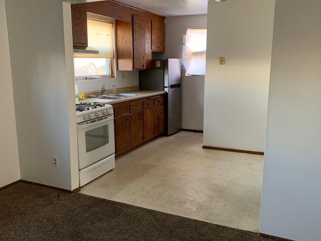 1107 57th Avenue N, Brooklyn Center, MN 55430